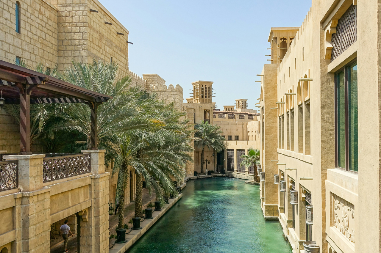 Dubai & Abu Dhabi Delight: 5-Day Tour Package - Dubai International Package | Sky Globals