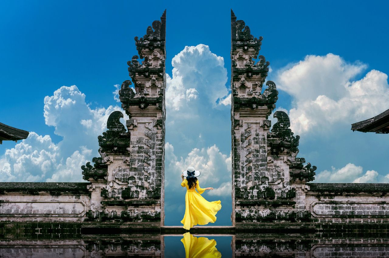 Romantic Bali Honeymoon: Seminyak & Cliffside Uluwatu - Image 7 | Sky Globals
