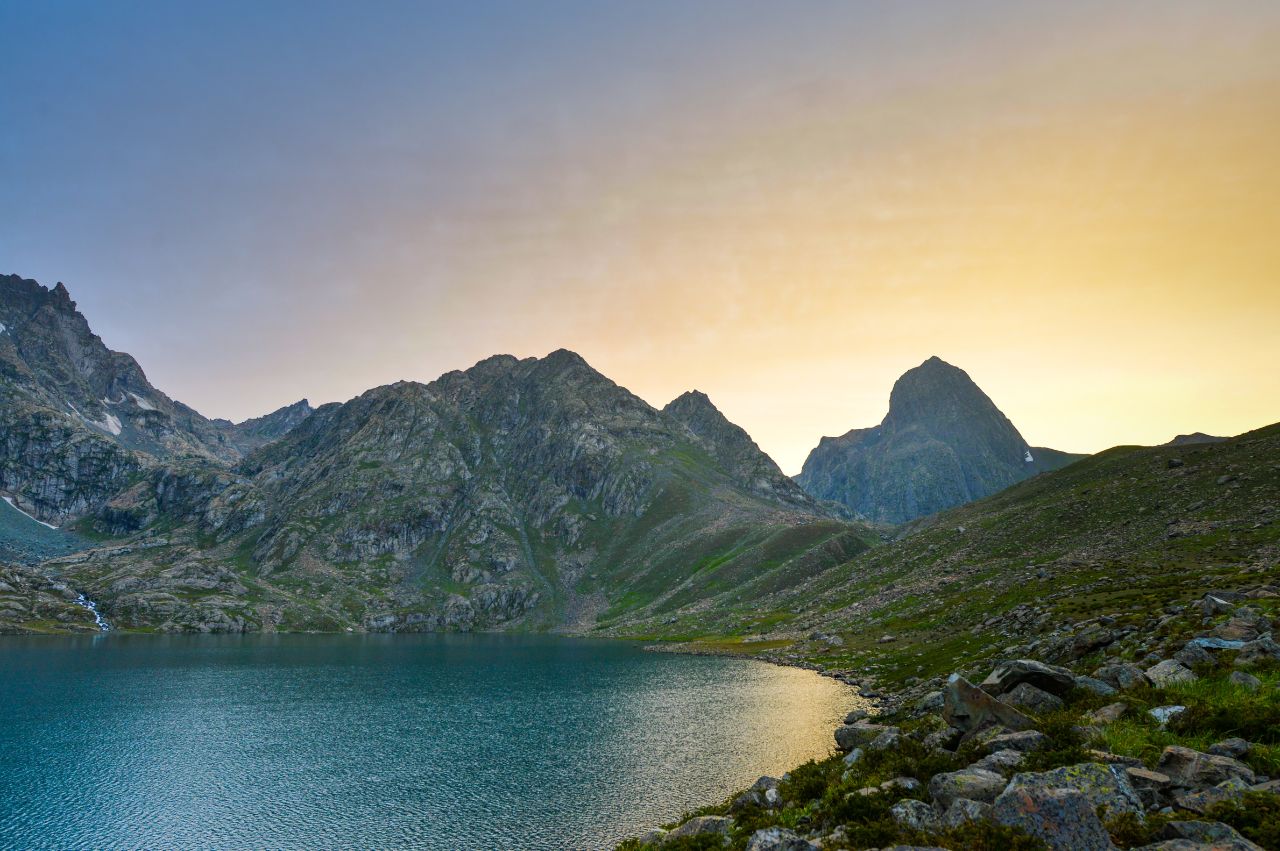 Best of Kashmir - Domestic Tour Package by Sky Globals