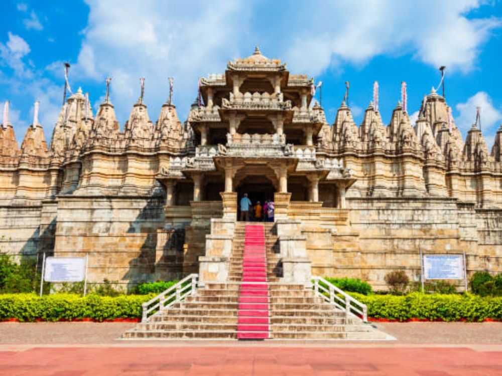 Grand Forts & Palaces of Rajasthan: Delhi to Udaipur - Rajasthan Tour Package | Sky Globals