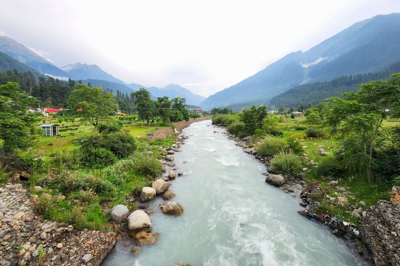 Vaishno Devi Darshan with Kashmir - Domestic Tour Package by Sky Globals