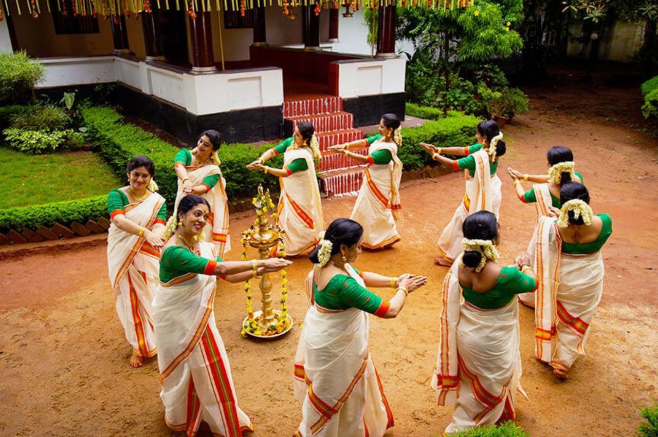 Kerala Essence: Hills, Wildlife & Backwaters - Image 4 | Sky Globals