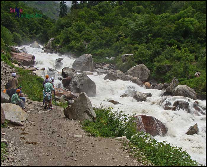 Valley of Flowers & Hemkund Sahib Trek - Image 3 | Sky Globals