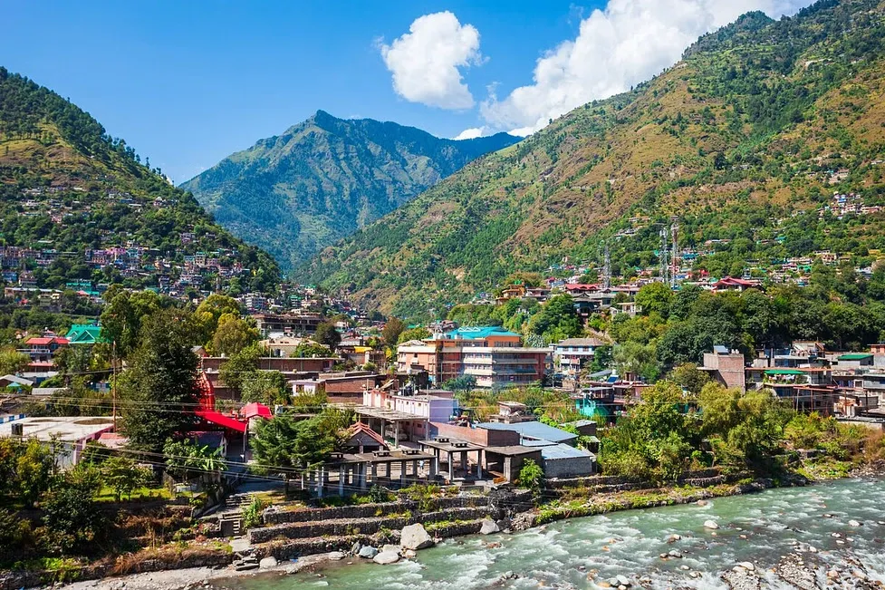 Hampta Pass Crossover & Chandratal - Domestic Tour Package by Sky Globals