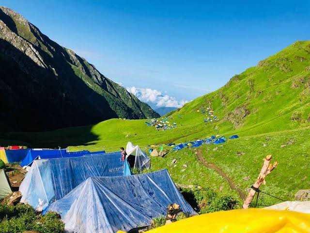 Shrikhand Mahadev Sacred Expedition: Shimla to Shivling Summit - Image 2 | Sky Globals