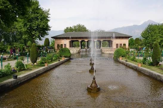 Magical Kashmir Tour Package - Image 2 | Sky Globals