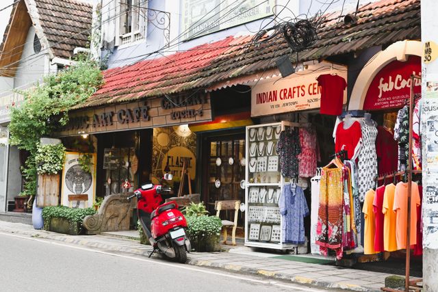 Munnar to Alleppey: A Scenic Kerala Getaway - Domestic Tour Package by Sky Globals