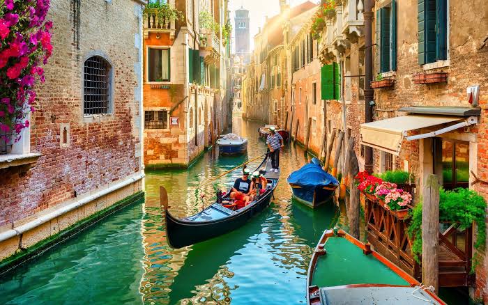 Italy, Paris, London, and Switzerland - Image 7 | Sky Globals