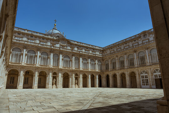 Lisbon, Seville and Madrid Trip - Image 11 | Sky Globals